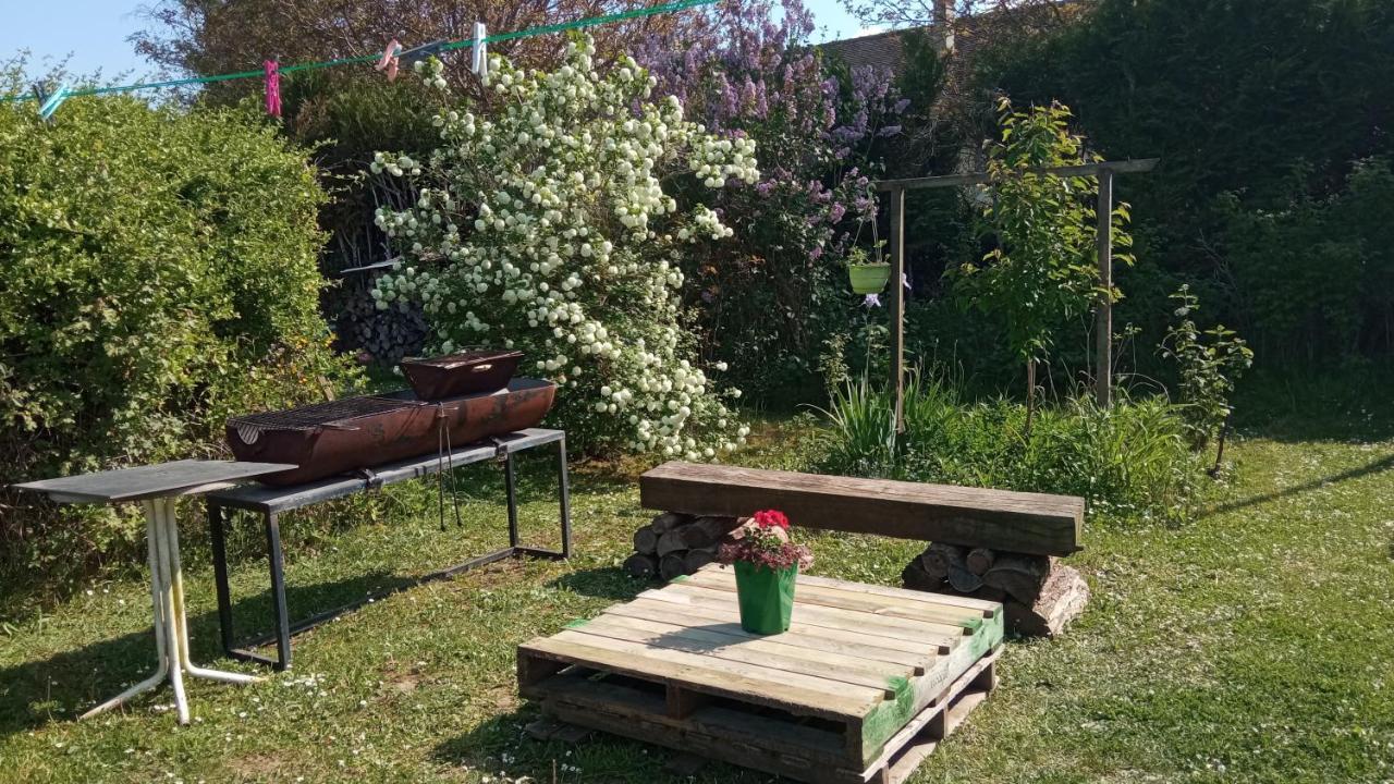 B&B du Cerisier, diner sur demande Noyers  Exterior foto